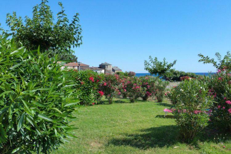 Les Villas De Nuciola Front De Mer Червионе Экстерьер фото
